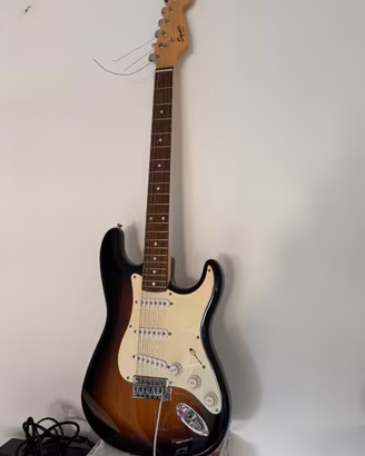 chitarra. Squier by Fender