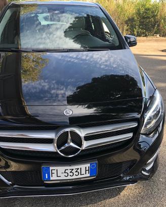 Mercedes B180d