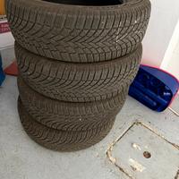 Gomme invernali  Bridgestone 205/65R16