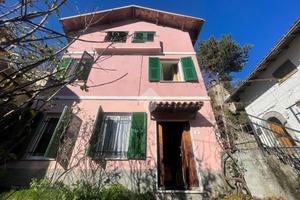 CASA INDIPENDENTE A VALBREVENNA