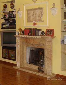 Cornice camino in marmo