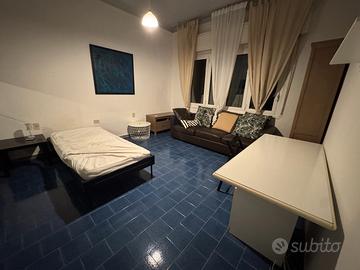 A lavoratore/lavoratrice ampia singola p.ta Lame -