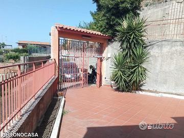 Castanea, Villetta indipendente