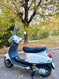 Vespa 50LX Bianca