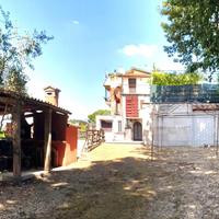 CASA SEMINDIPENDENTE A PALIANO