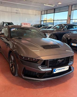 Ford Mustang Fastback DARK HORSE 5.0 V8 453 CV 6mt