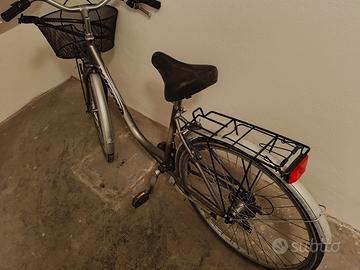 Bici da donna. Vicini