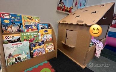 Lettino e libreria Montessori in cartone ecologico