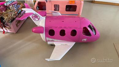 Barbie:casa, camper, aereo, 2 armadi, piscina