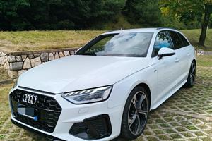 Audi A4 2022, 2.0 mhev, quattro, 204cv 
