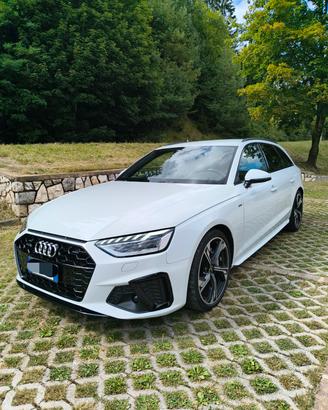 Audi A4 2022, 2.0 mhev, quattro, 204cv 