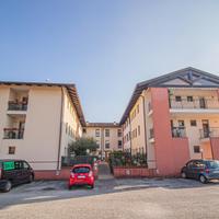 APPARTAMENTO TRICAMERE BISERVIZI CON POSTO AUTO...