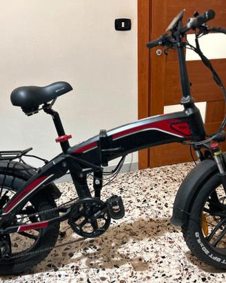 Bicicletta a pedalata assistita E-bike NCX RD8