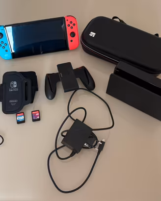Nintendo Switch OLED 64GB + 2 giochi + Accessori