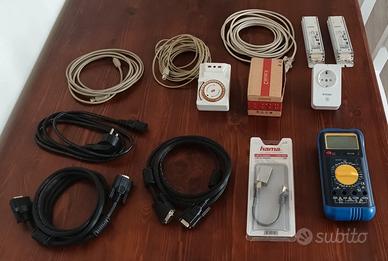 Scatola Box contenente materiale elettrico