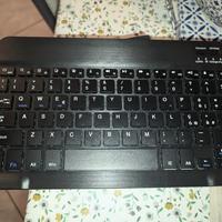 Tastiera Bluetooth QWERTY ricaricabile (USB-C)