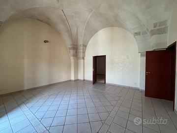 RISTRUTTURATO con ingresso indipendente al 1°piano