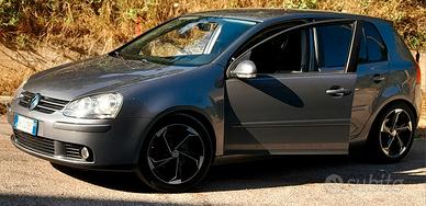 VOLKSWAGEN GOLF 5