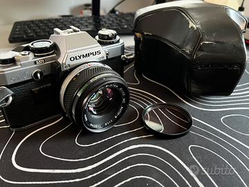 Olympus OM-10 con 50mm - TOP revisionata