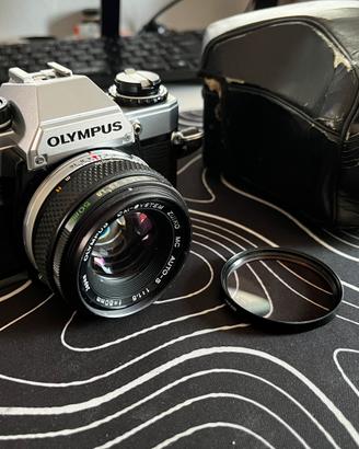 Olympus OM-10 con 50mm - TOP revisionata