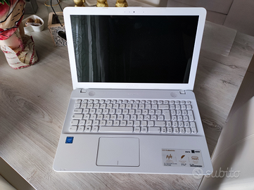 Asus VivoBook Max X541N HDMI