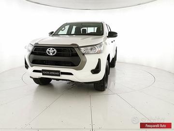 Toyota Hilux HI LUX 4X2 - 4X4 2.4D M DC 4WD C...