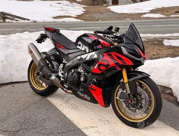 Aprilia tuono v4 factory 1100
