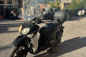 Motorino Yamaha Xenter 150