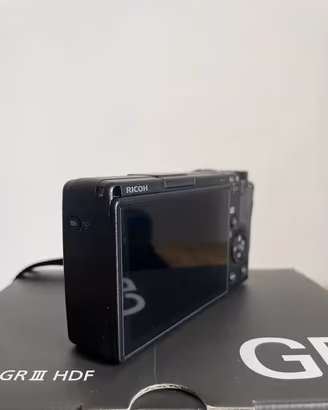 Ricoh GR III HDF