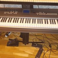 pianoforte digitale Yamaha MM8
