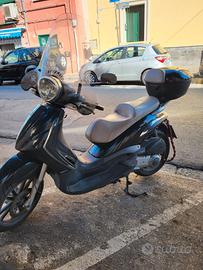 Piaggio Beverly Tourer 250