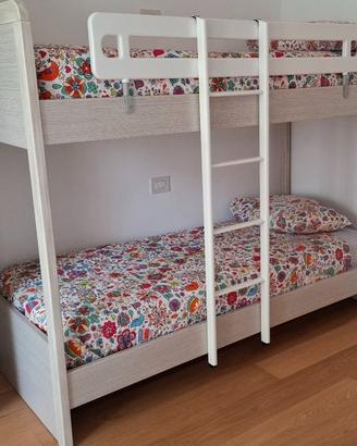 Letto a castello con materassi