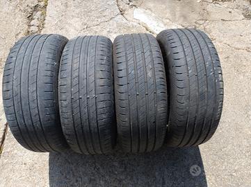 205/55 r16 Good Year.