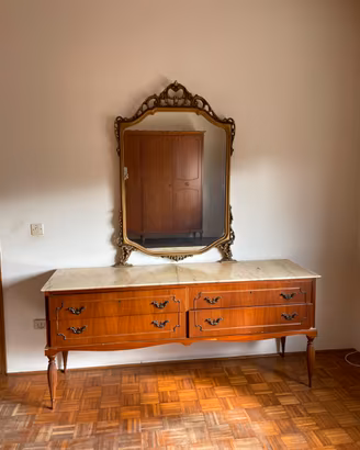 Camera da letto vintage completa in legno