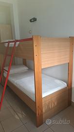2 letti a castello uguali 