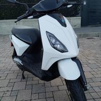 Piaggio Vespa Elettrica - 2022