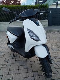 Piaggio Vespa Elettrica - 2022