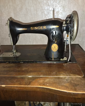Macchina da cucire Singer d'epoca