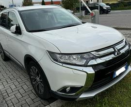 Mitsubishi Outlander 2.2 Instyle Plus Navi 7 pt AT