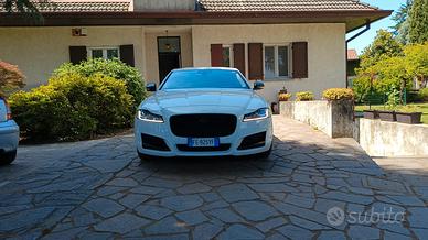 jaguar xf portofolio 2.0 180c v awd 12/2016