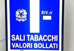 Attività / Licenza di 50 m² con 2 locali a Meldola