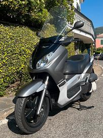 Yamaha xMax 250 i