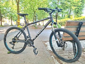 Bici mtb bitwin con freno disco perfetta