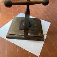 Pressa per rilegatura