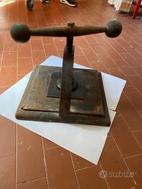 Pressa per rilegatura