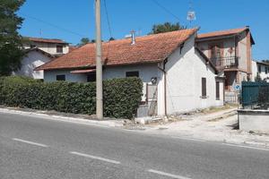 Casa indipendente Scurcola Marsicana (Aq)c