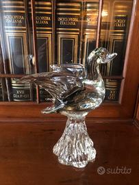 Scultura di un uccello in vetro di Murano