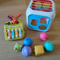 Gioco sensoriale montessori