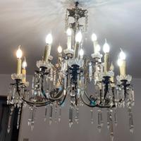 lampadario con gocce in cristallo