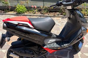 scooter Aprilia SR 50